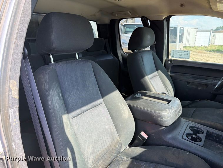 image for item FK3719 2012 Chevrolet Silverado 2500HD Ext. Cab utility bed pickup truck