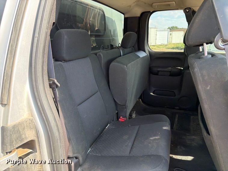 image for item FK3719 2012 Chevrolet Silverado 2500HD Ext. Cab utility bed pickup truck