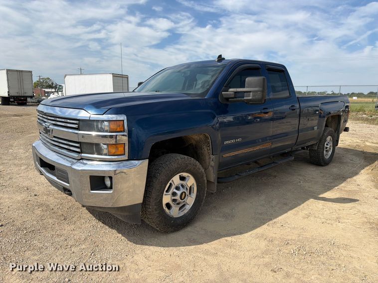 2017 Chevrolet Silverado 2500HD Ext. Cab pickup truck