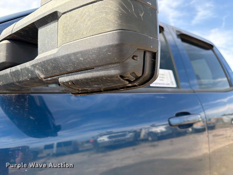 image for item FK3721 2017 Chevrolet Silverado 2500HD Ext. Cab pickup truck