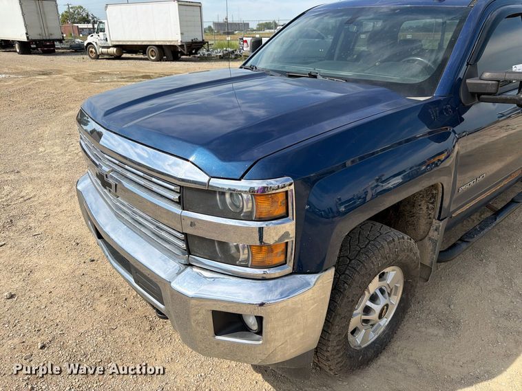 image for item FK3721 2017 Chevrolet Silverado 2500HD Ext. Cab pickup truck