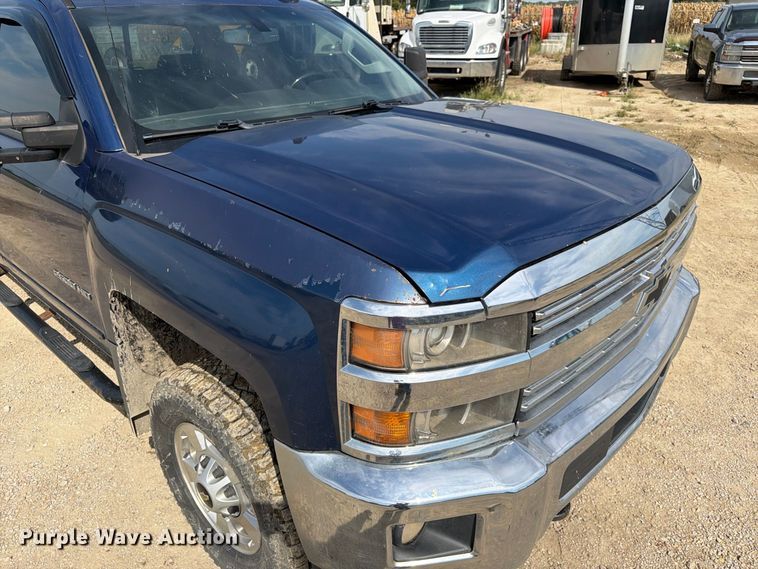 image for item FK3721 2017 Chevrolet Silverado 2500HD Ext. Cab pickup truck
