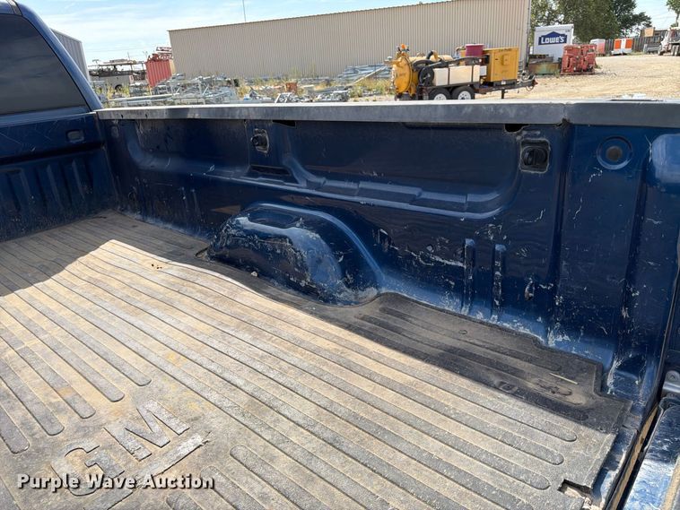 image for item FK3721 2017 Chevrolet Silverado 2500HD Ext. Cab pickup truck