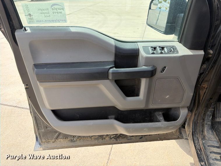 image for item FK4585 2018 Ford F150 Crew Cab pickup truck