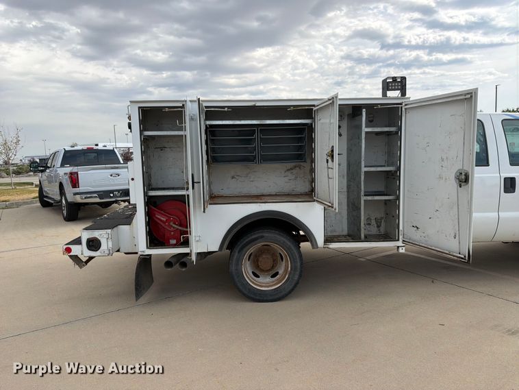 image for item FK4587 2015 Ford F550 utility / service truck