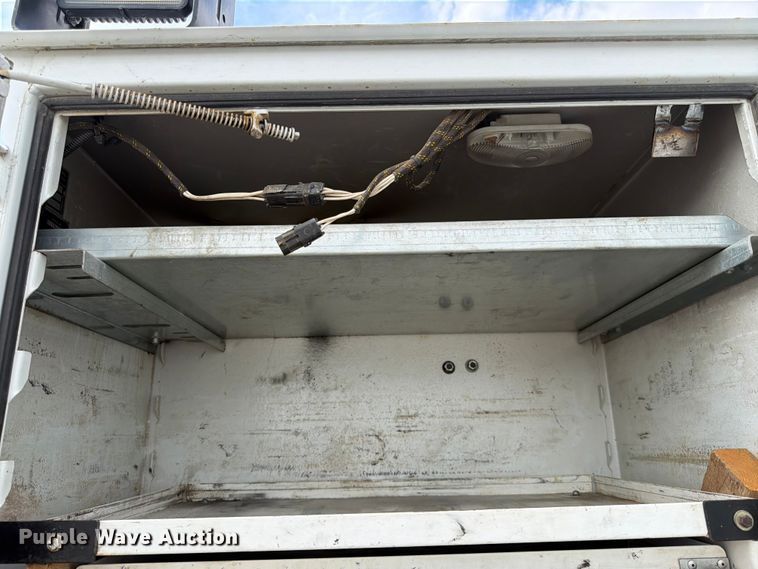 image for item FK4587 2015 Ford F550 utility / service truck