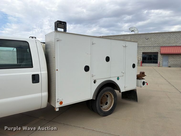 image for item FK4587 2015 Ford F550 utility / service truck