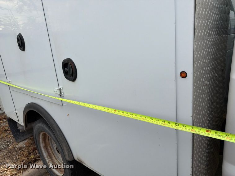 image for item FK4587 2015 Ford F550 utility / service truck