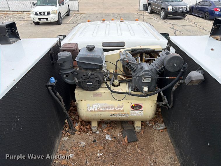 image for item FK4587 2015 Ford F550 utility / service truck