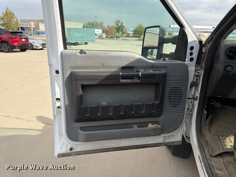 image for item FK4587 2015 Ford F550 utility / service truck