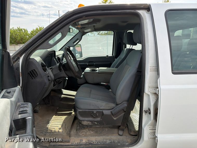 image for item FK4587 2015 Ford F550 utility / service truck