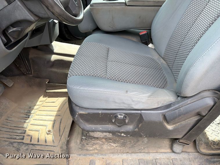 image for item FK4587 2015 Ford F550 utility / service truck