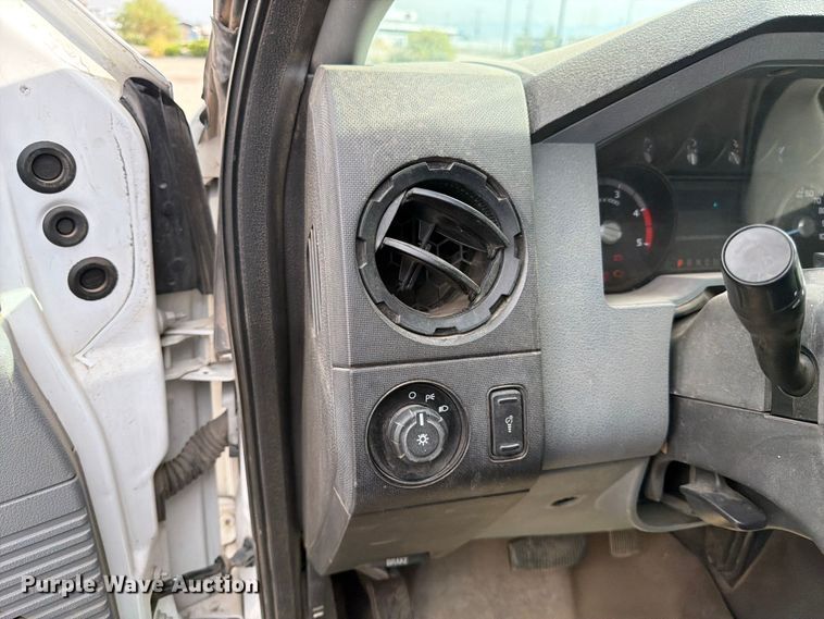 image for item FK4587 2015 Ford F550 utility / service truck