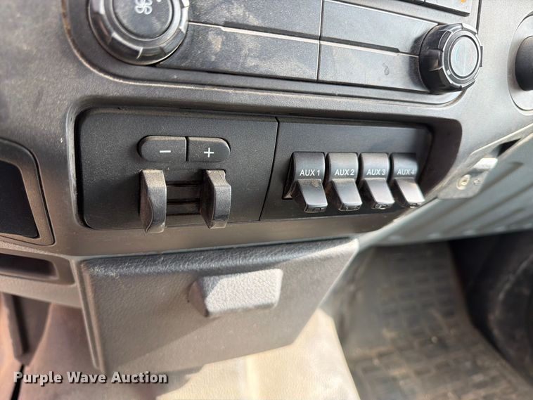 image for item FK4587 2015 Ford F550 utility / service truck
