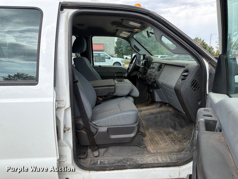 image for item FK4587 2015 Ford F550 utility / service truck
