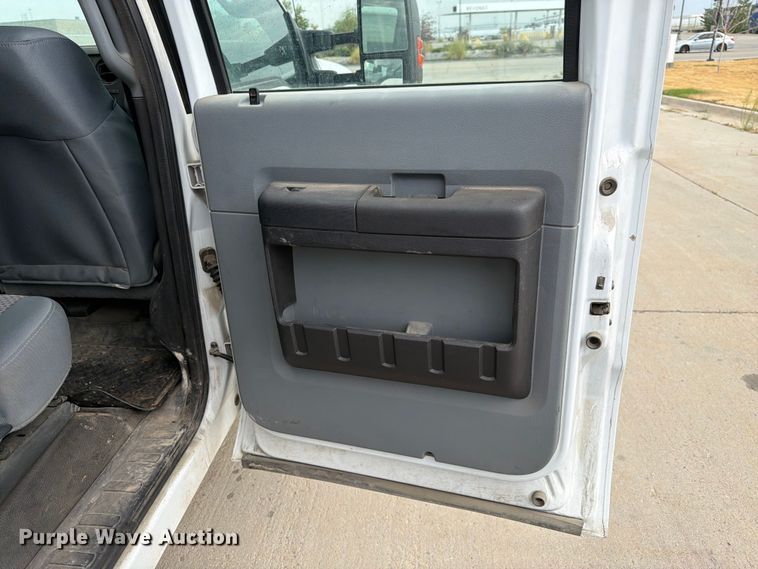 image for item FK4587 2015 Ford F550 utility / service truck