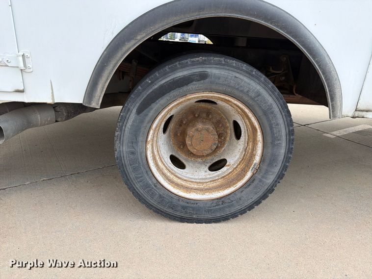 image for item FK4587 2015 Ford F550 utility / service truck