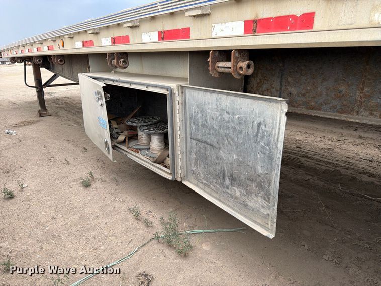 image for item FK4588 1998 Reinke flatbed trailer