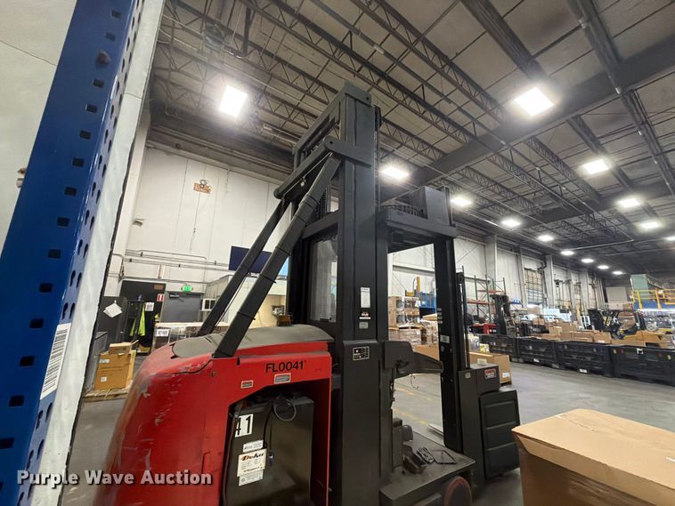 image for item FK4613 Raymond SA-CSR30T forklift