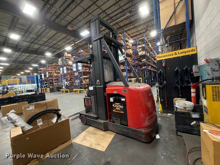 image for item FK4613 Raymond SA-CSR30T forklift