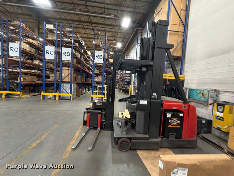 image for item FK4613 Raymond SA-CSR30T forklift