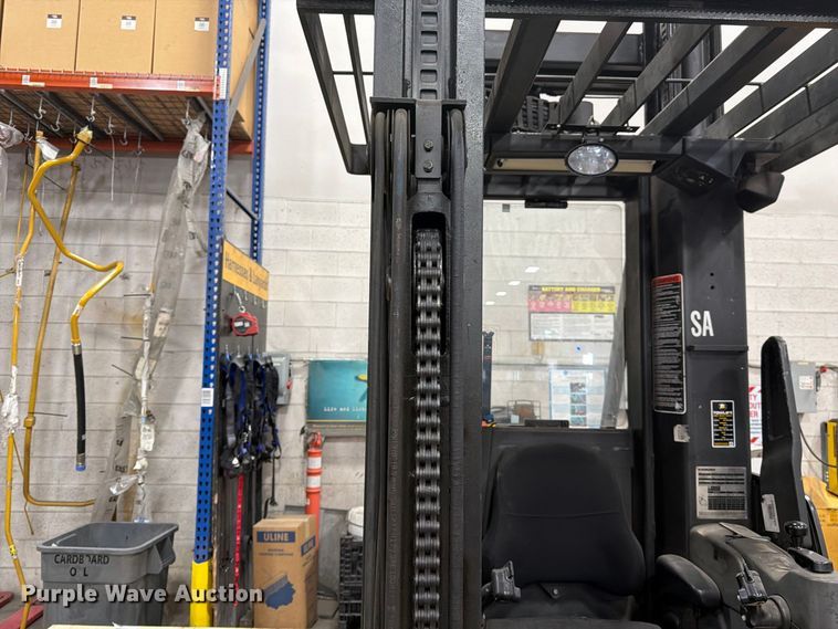 image for item FK4613 Raymond SA-CSR30T forklift