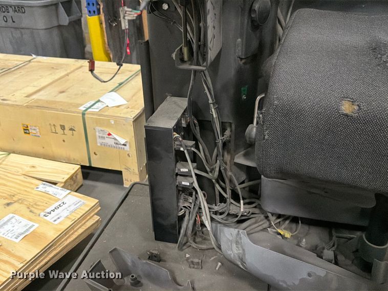 image for item FK4613 Raymond SA-CSR30T forklift