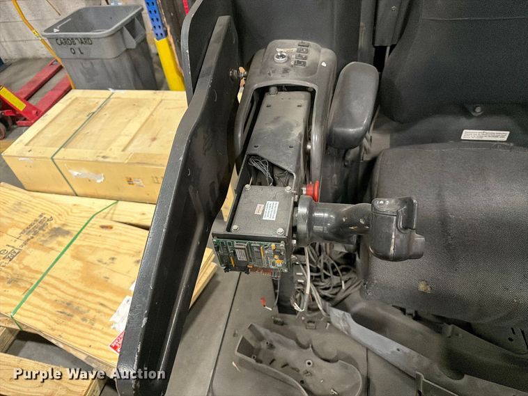 image for item FK4613 Raymond SA-CSR30T forklift