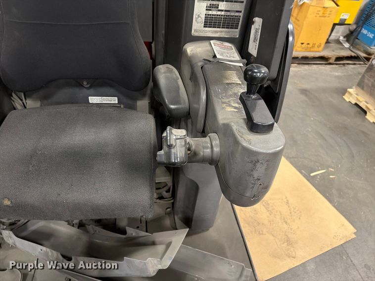 image for item FK4613 Raymond SA-CSR30T forklift
