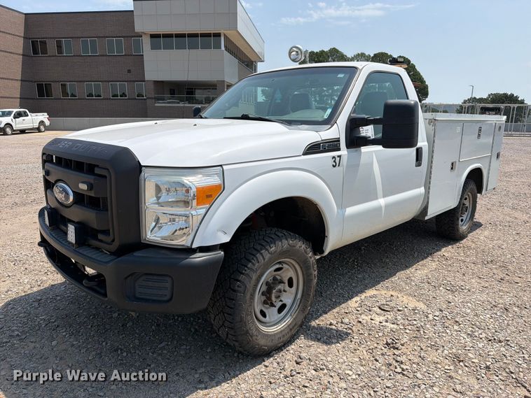 2011 Ford F250 Super Duty utility bed pickup truck
