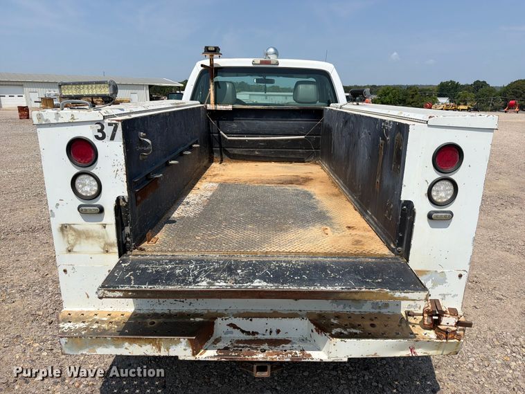 image for item FK5041 2011 Ford F250 Super Duty utility bed pickup truck