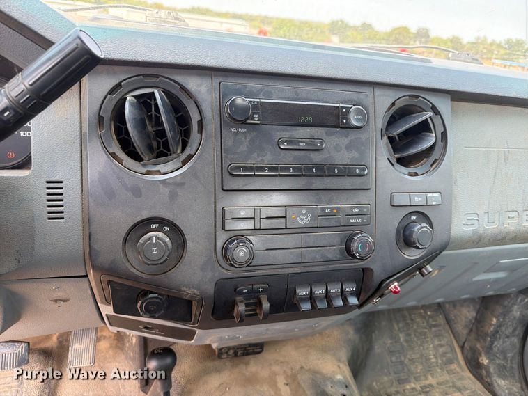 image for item FK5041 2011 Ford F250 Super Duty utility bed pickup truck