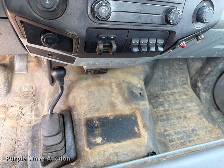 image for item FK5041 2011 Ford F250 Super Duty utility bed pickup truck