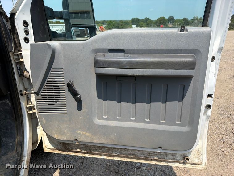 image for item FK5041 2011 Ford F250 Super Duty utility bed pickup truck
