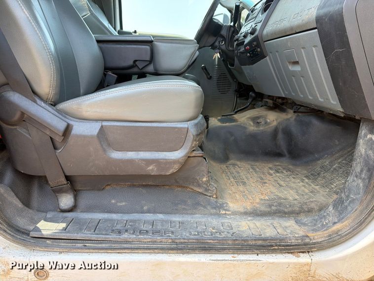 image for item FK5041 2011 Ford F250 Super Duty utility bed pickup truck
