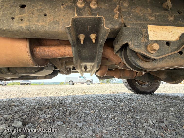 image for item FK5041 2011 Ford F250 Super Duty utility bed pickup truck