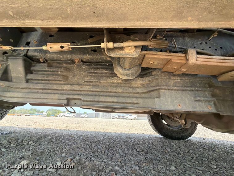 image for item FK5041 2011 Ford F250 Super Duty utility bed pickup truck
