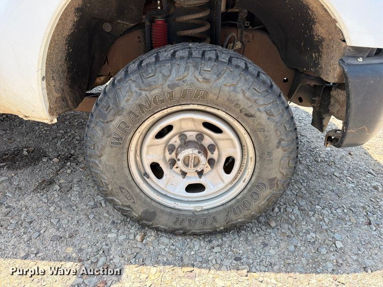 image for item FK5041 2011 Ford F250 Super Duty utility bed pickup truck