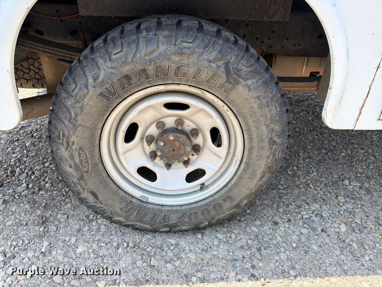 image for item FK5041 2011 Ford F250 Super Duty utility bed pickup truck