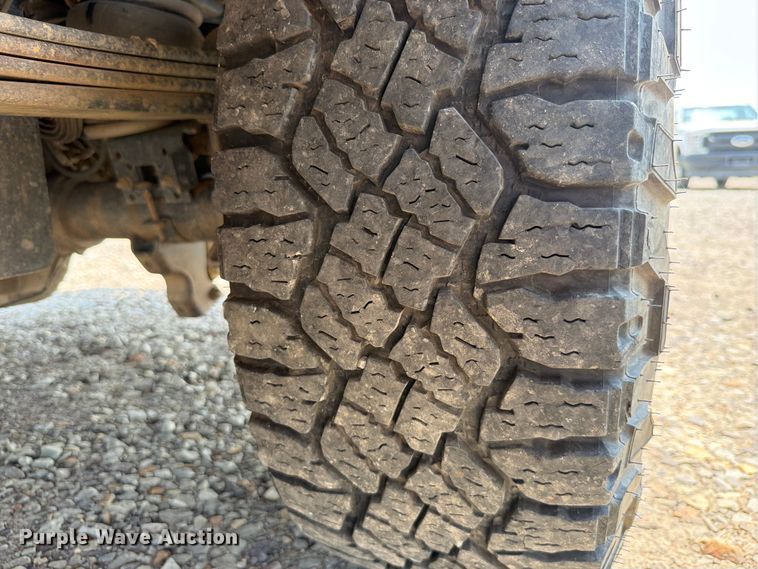 image for item FK5041 2011 Ford F250 Super Duty utility bed pickup truck