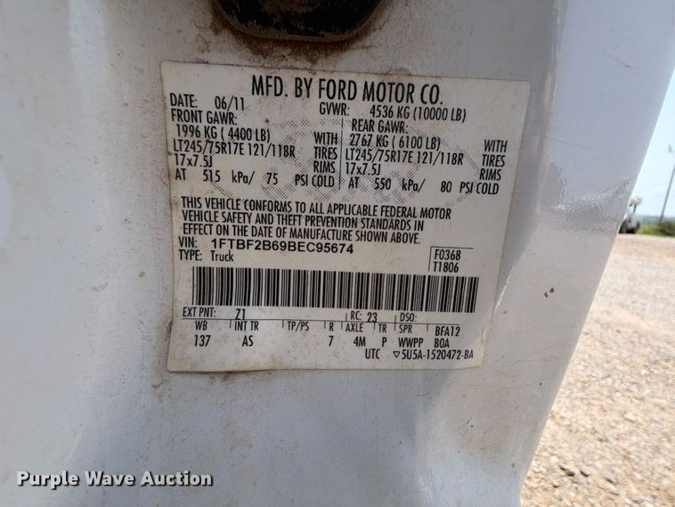 image for item FK5041 2011 Ford F250 Super Duty utility bed pickup truck