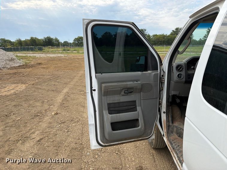 image for item FK5068 2013 Ford E350 van
