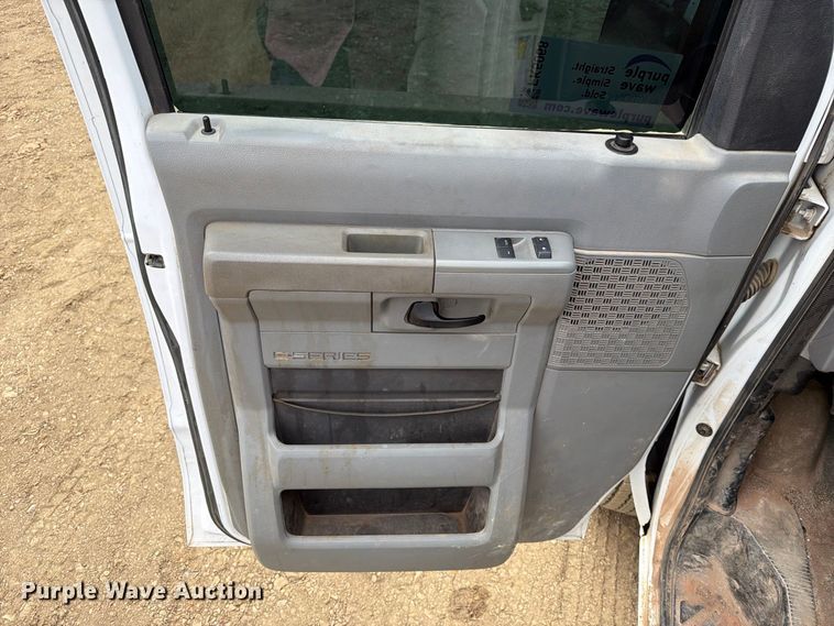 image for item FK5068 2013 Ford E350 van