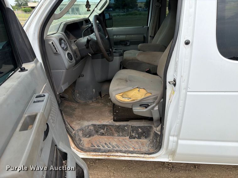 image for item FK5068 2013 Ford E350 van