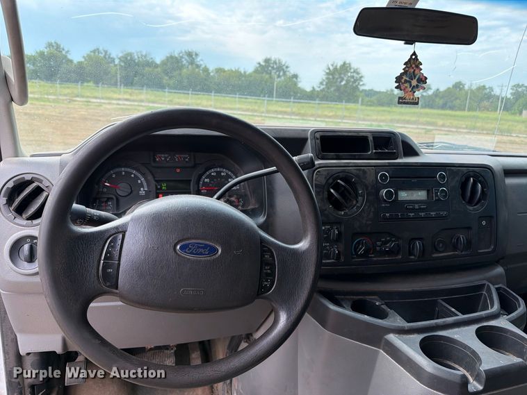 image for item FK5068 2013 Ford E350 van