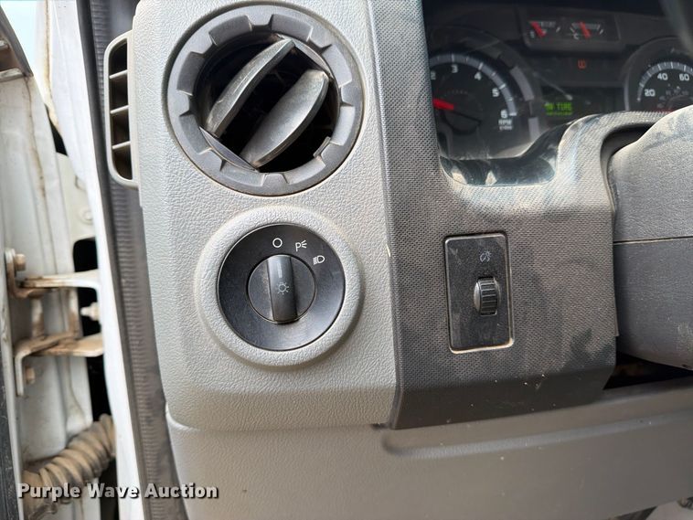 image for item FK5068 2013 Ford E350 van