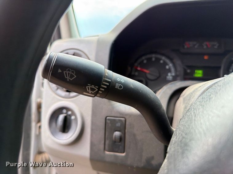 image for item FK5068 2013 Ford E350 van