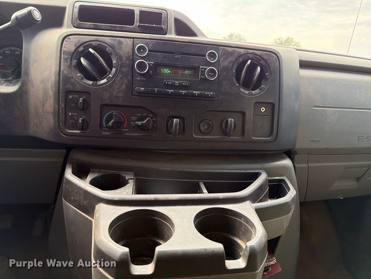 image for item FK5068 2013 Ford E350 van