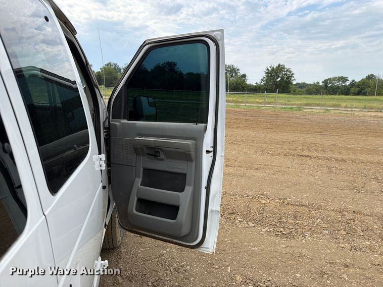image for item FK5068 2013 Ford E350 van