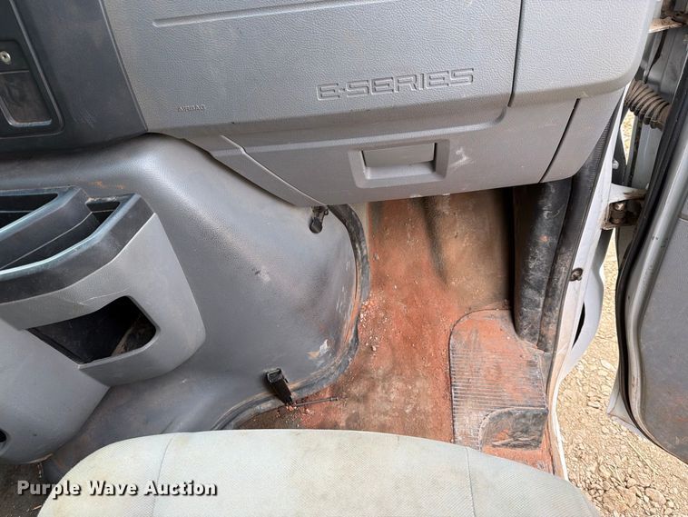 image for item FK5068 2013 Ford E350 van